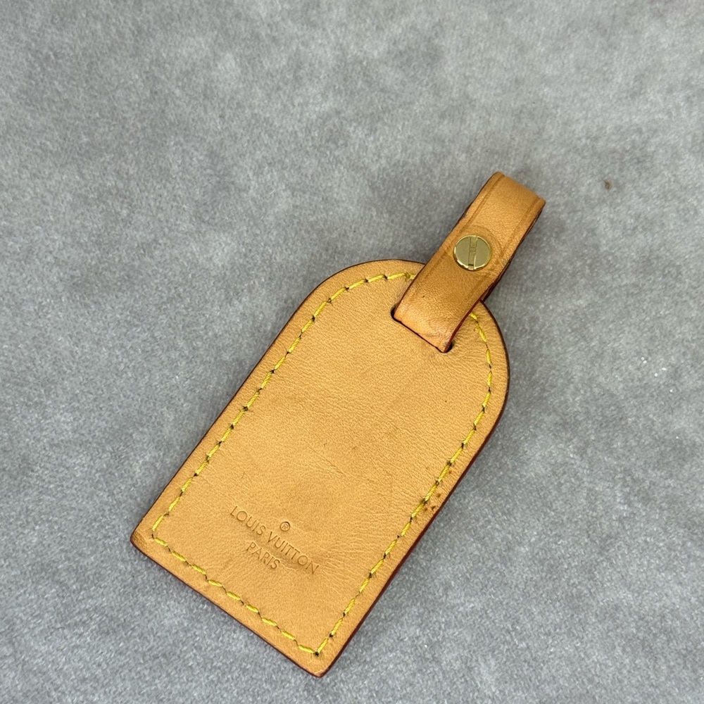 Louis Vuitton Tan Leather Luggage Tag with Gold LV Logo - Picture 2 of 5